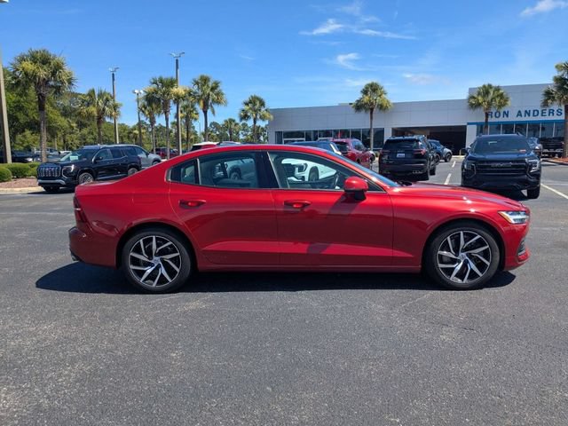 Used 2019 Volvo S60 T6 Momentum AWD/4WD image 2