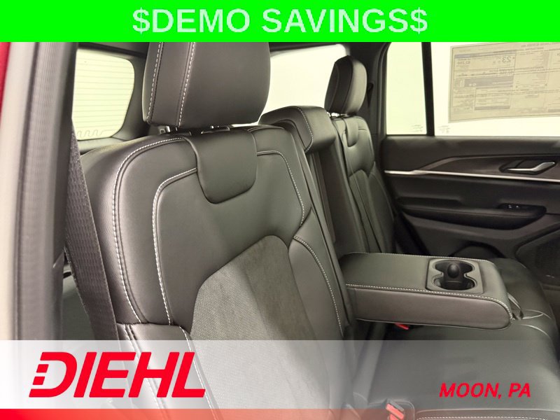 New 2026 Jeep Grand Cherokee Altitude AWD/4WD image 12