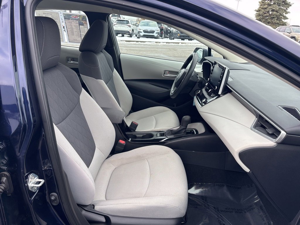Used 2020 Toyota Corolla LE image 10
