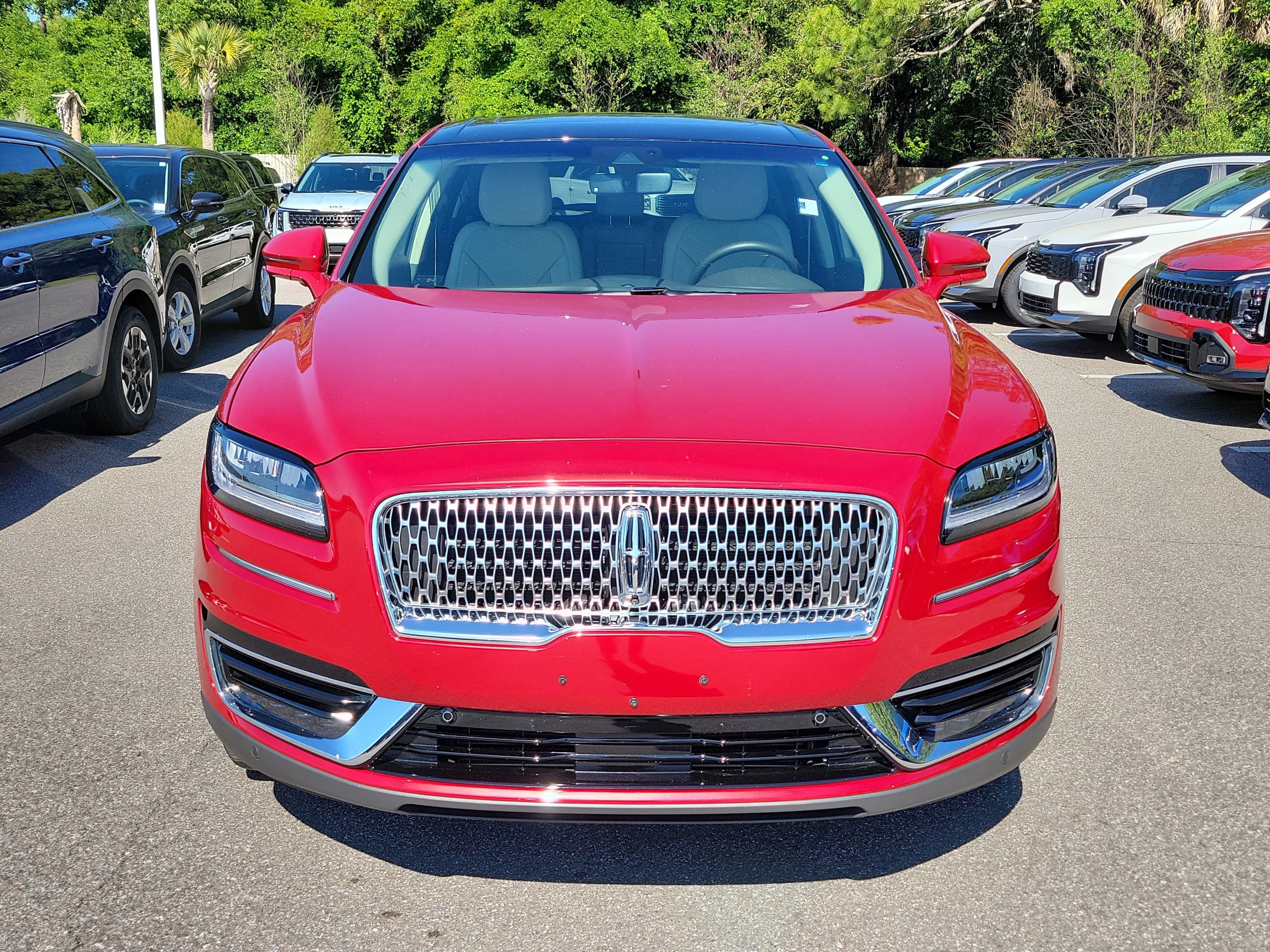 Used 2020 Lincoln Nautilus Reserve w/ Equipment Group 201A AWD/4WD image 2