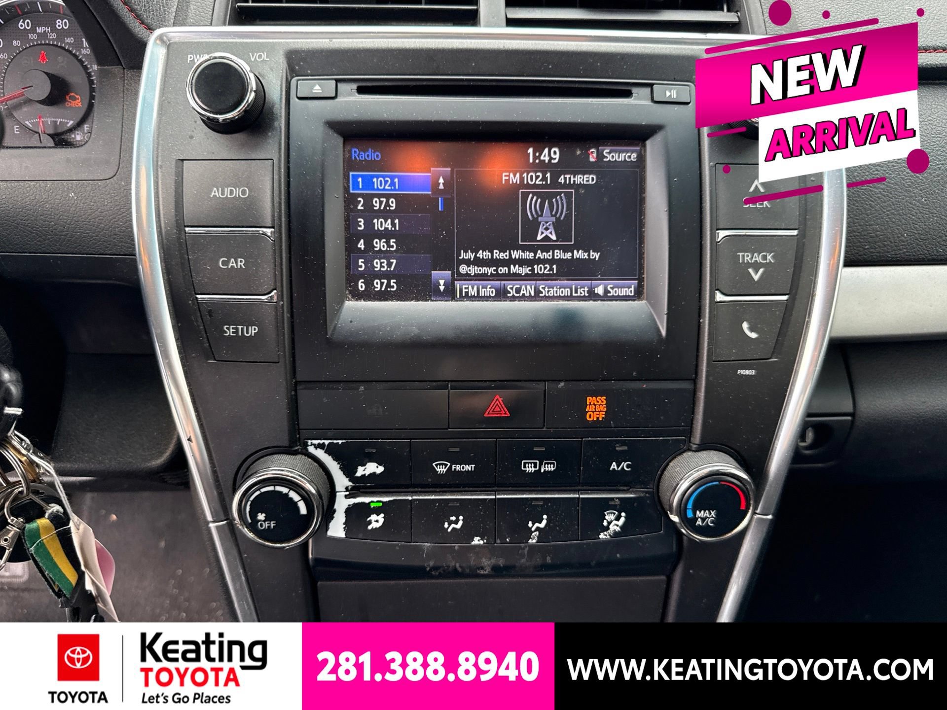Used 2015 Toyota Camry SE w/ Moonroof Package FWD image 1