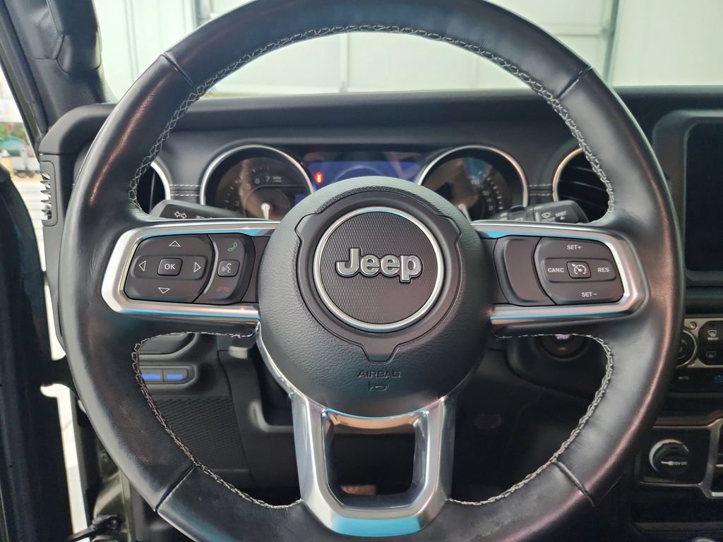 Used 2022 Jeep Wrangler Unlimited Sahara w/ Cold Weather Group AWD/4WD image 24