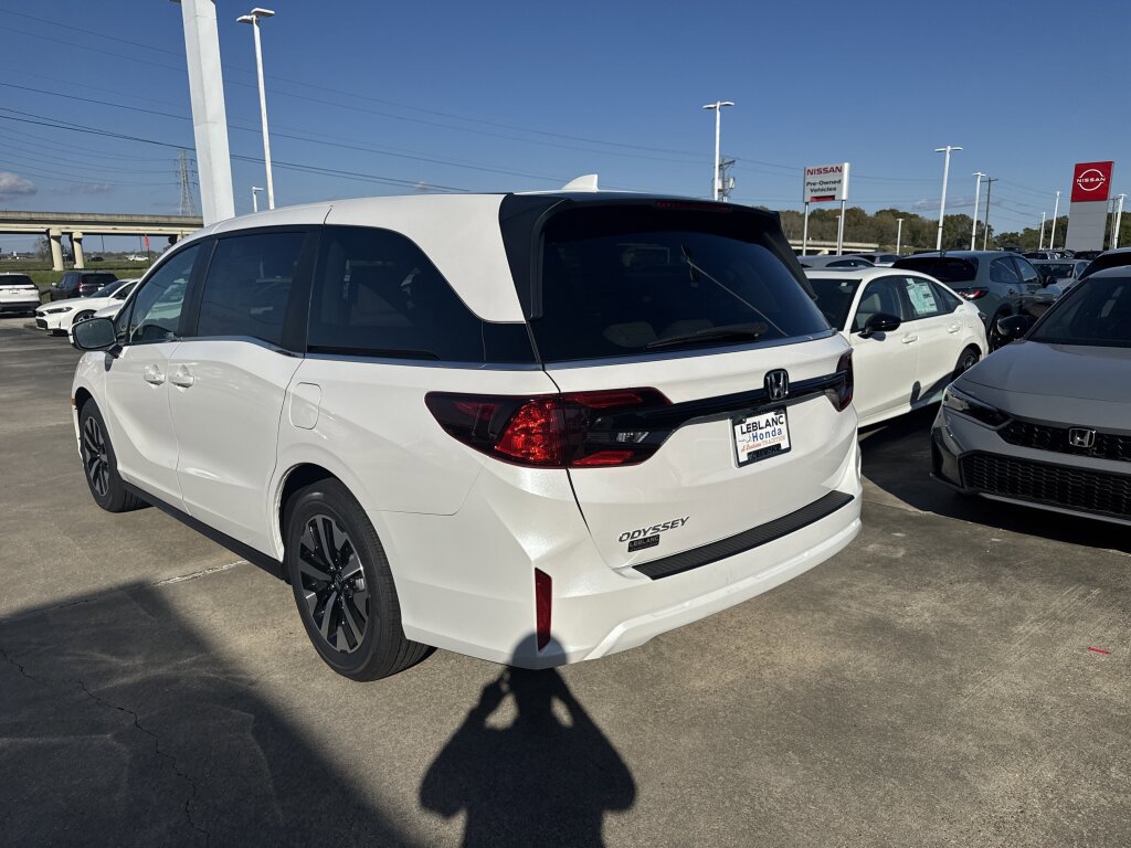 New 2026 Honda Odyssey EX-L image 7