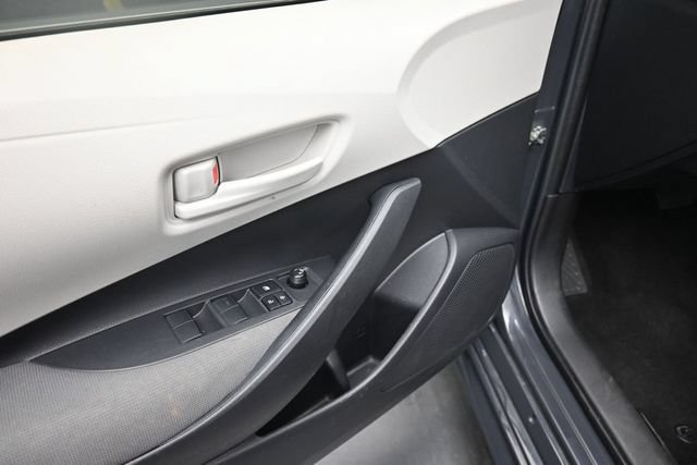 Used 2025 Toyota Corolla LE FWD image 16