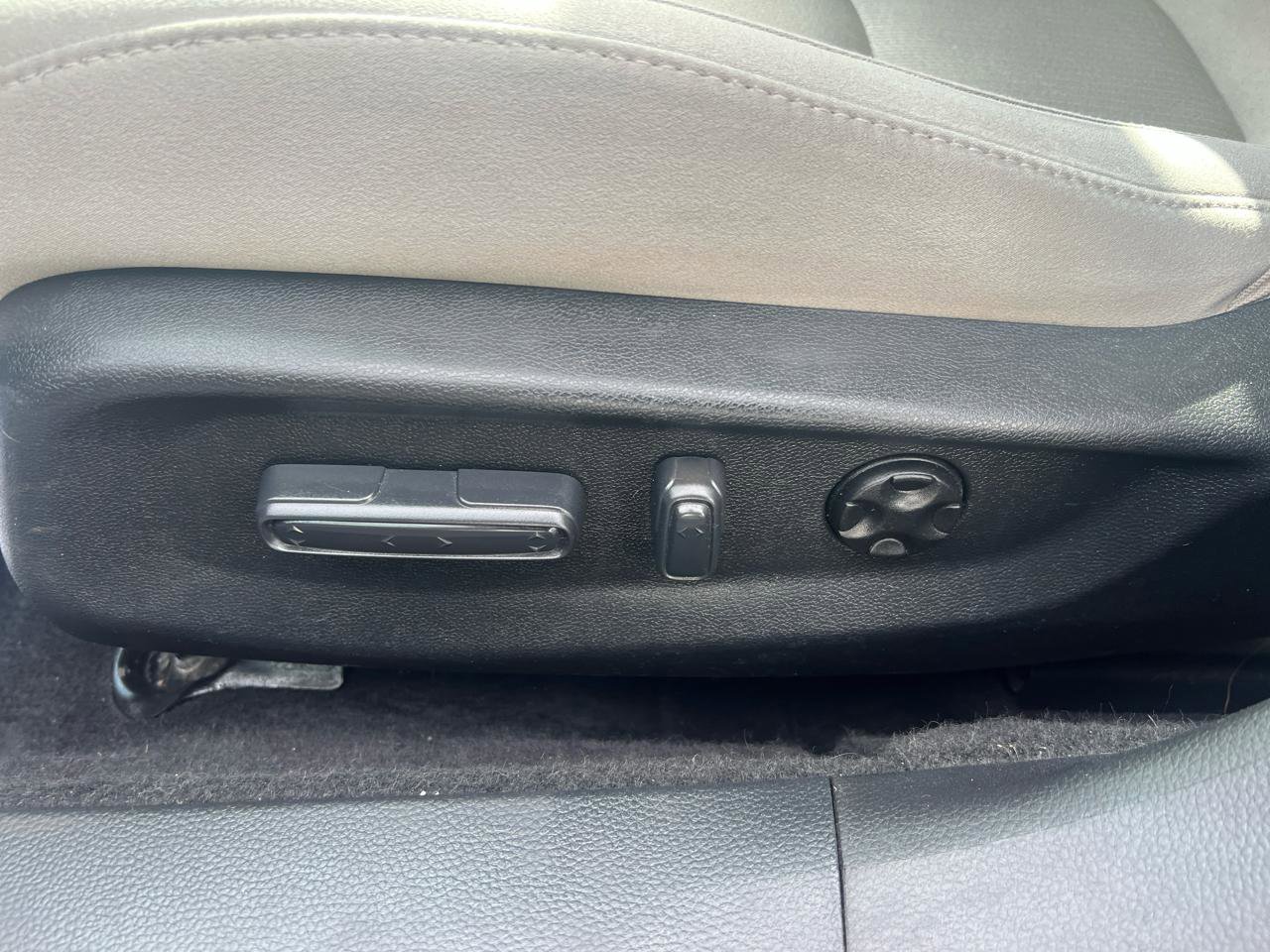 Used 2018 Honda Accord EX image 16