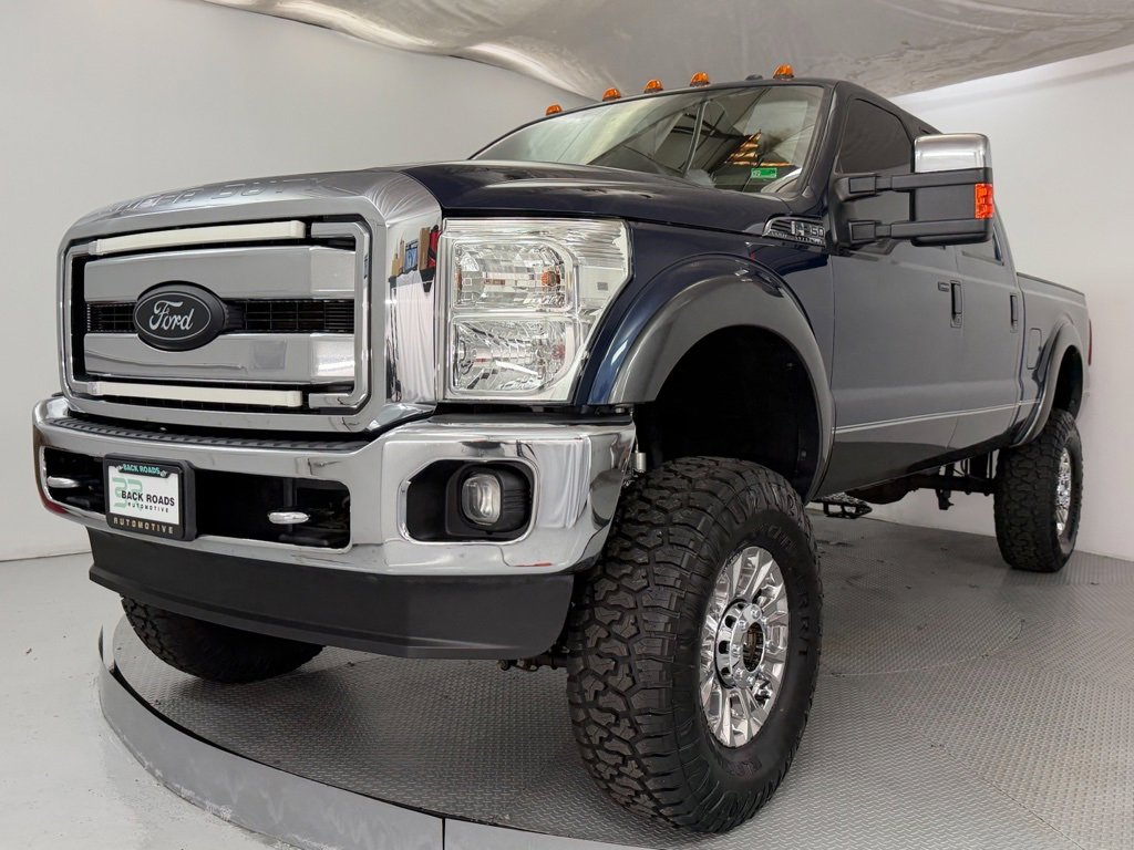 Used 2015 Ford F350 Lariat image 3