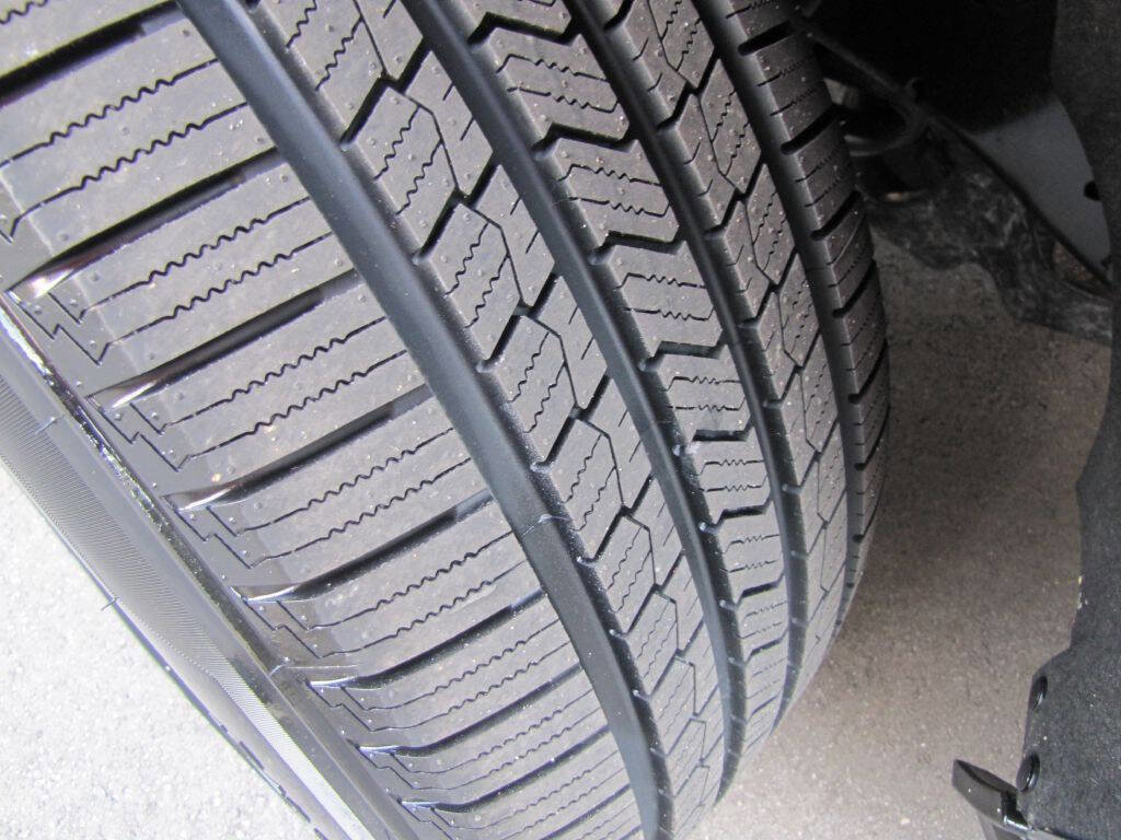 Used 2024 Ford Expedition Max XLT image 25