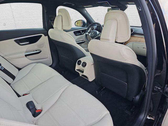 Used 2023 Mercedes-Benz C 300 4MATIC Sedan image 11