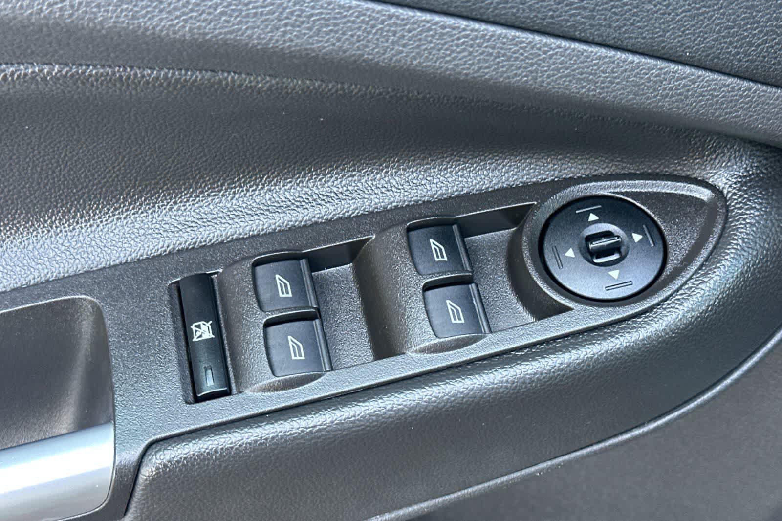 Used 2016 Ford Escape SE w/ Equipment Group 201A FWD image 13