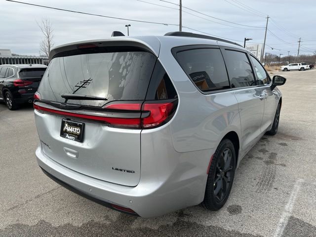 New 2026 Chrysler Pacifica Limited w/ S Appearance Package FWD image 6