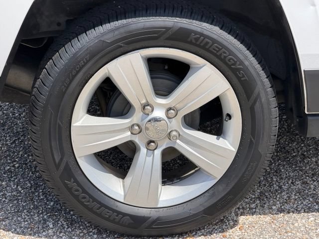 Used 2016 Jeep Patriot Latitude FWD image 10