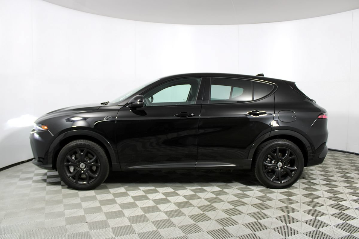 Used 2024 Dodge Hornet R/T Plus w/ R/T Blacktop Package AWD/4WD image 41