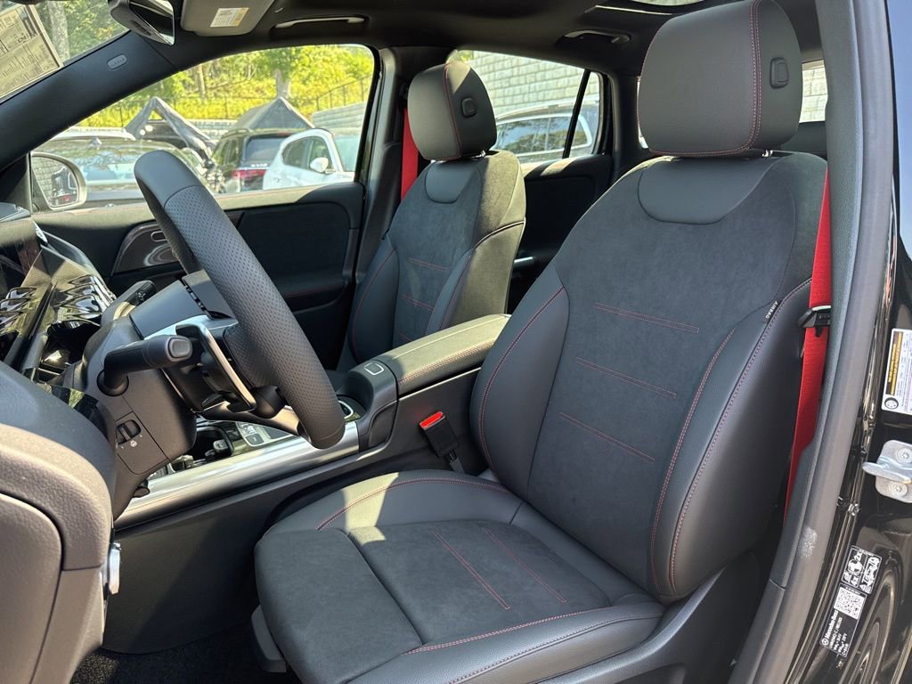 New 2026 Mercedes-Benz GLA 35 AMG 4MATIC image 28