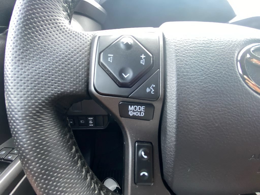 Used 2023 Toyota Tacoma TRD Off-Road w/ Technology Package AWD/4WD image 18
