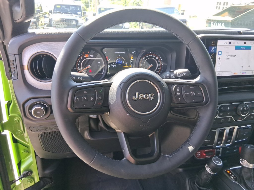 Certified 2025 Jeep Wrangler Sport AWD/4WD image 26
