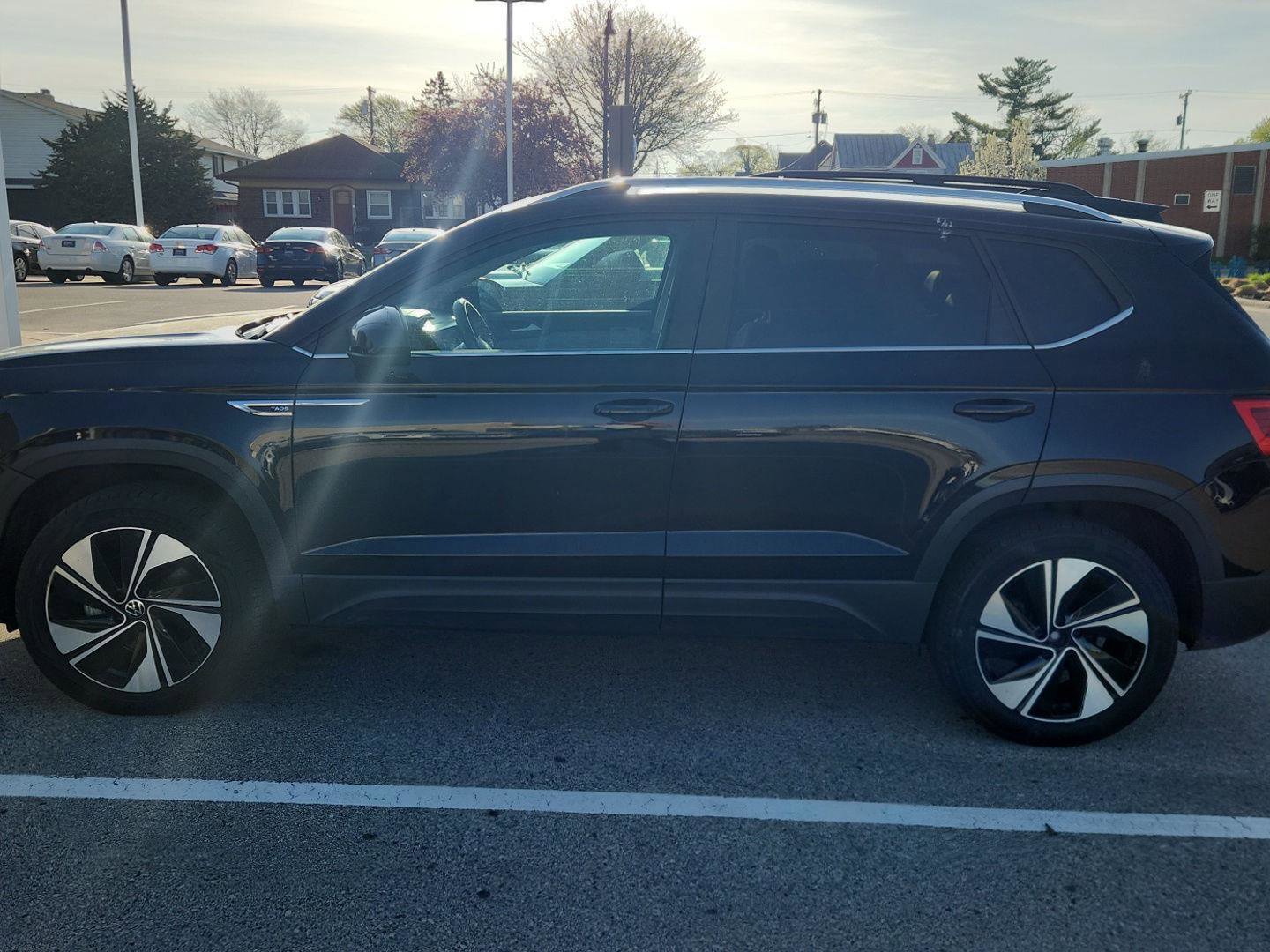 Used 2024 Volkswagen Taos SE AWD/4WD image 6