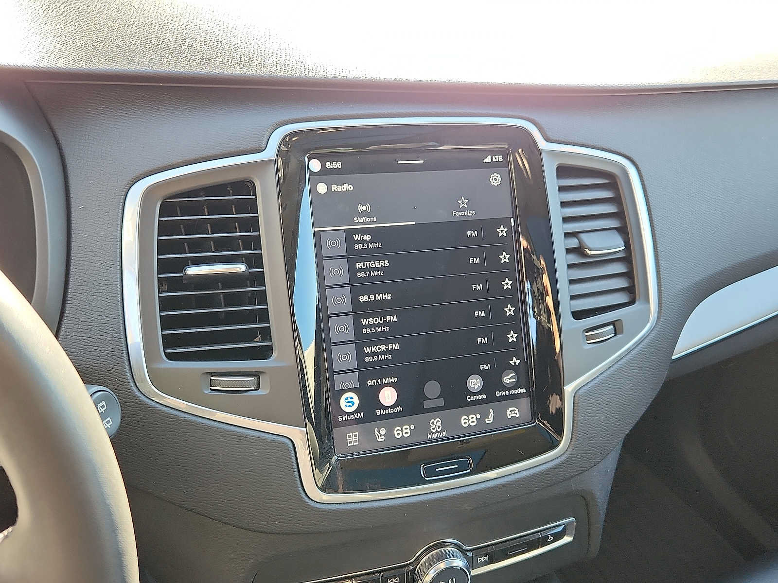 Certified 2023 Volvo XC90 B5 Core w/ Protection Package Premier AWD/4WD image 15