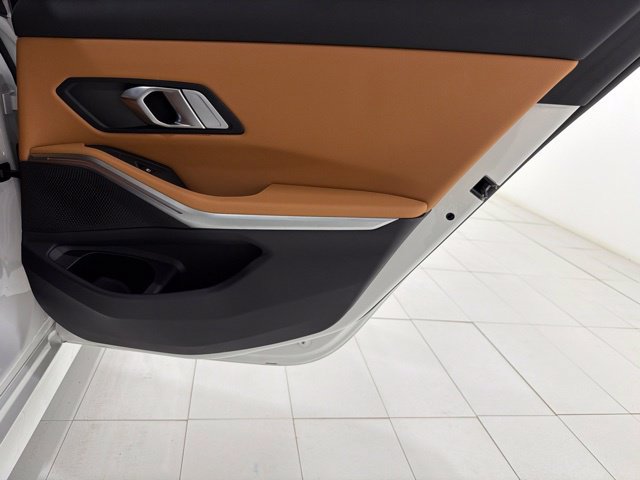 Certified 2023 BMW 330i xDrive Sedan w/ Premium Package AWD/4WD image 21