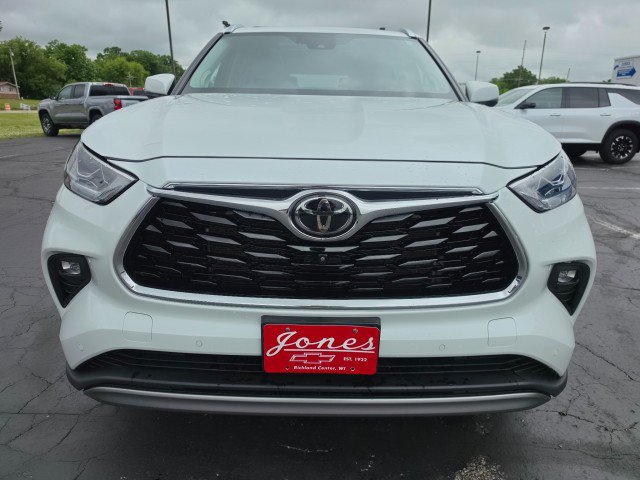 Used 2023 Toyota Highlander Platinum AWD/4WD image 8