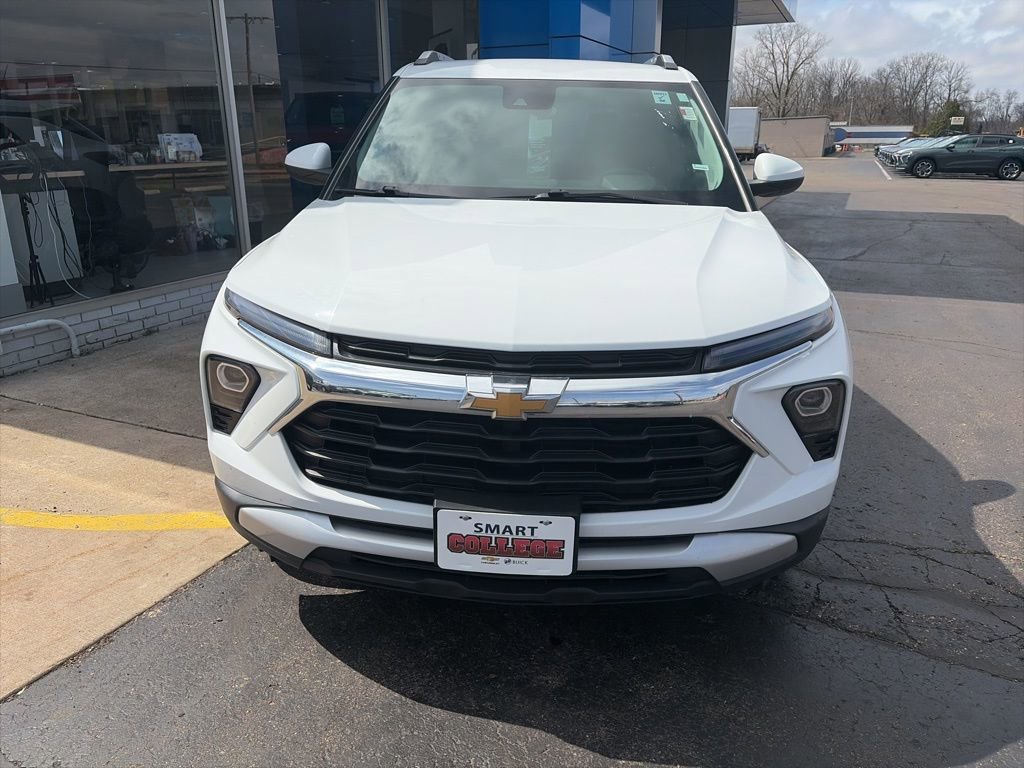 Used 2025 Chevrolet TrailBlazer LT image 4
