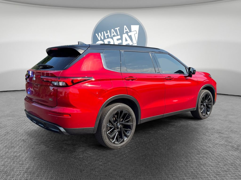 Used 2024 Mitsubishi Outlander SEL FWD image 3