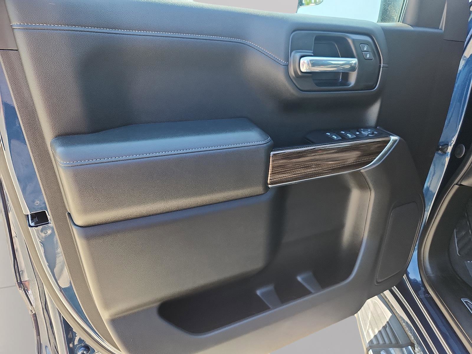 Used 2021 Chevrolet Silverado 1500 LT w/ Bed Protection Package AWD/4WD image 10