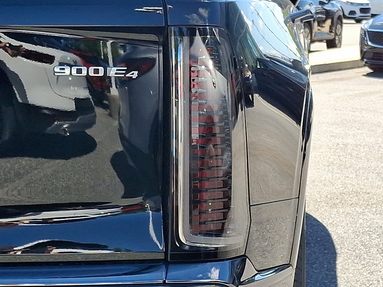 Certified 2026 Cadillac Vistiq Sport w/ LPO, Floor Liner Package AWD/4WD image 11