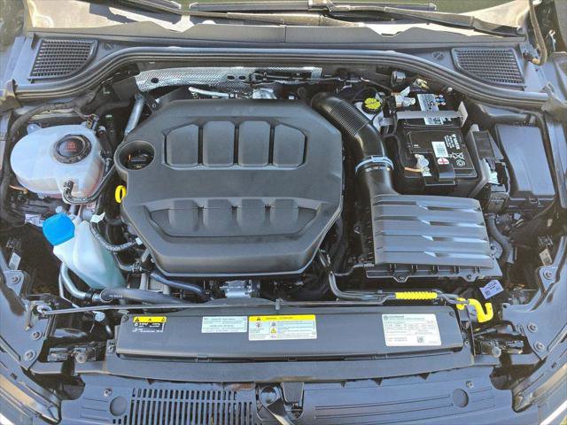 Used 2023 Volkswagen Golf R AWD/4WD image 31