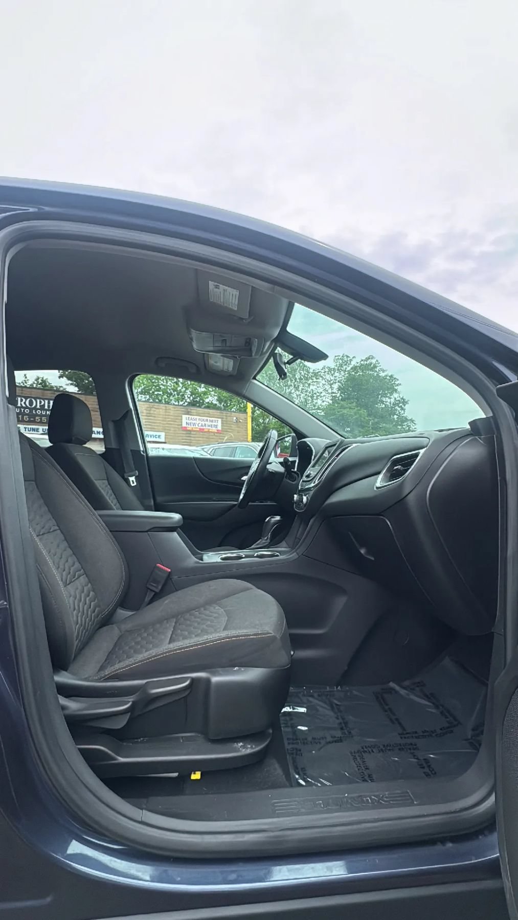 Used 2019 Chevrolet Equinox LT AWD/4WD image 23