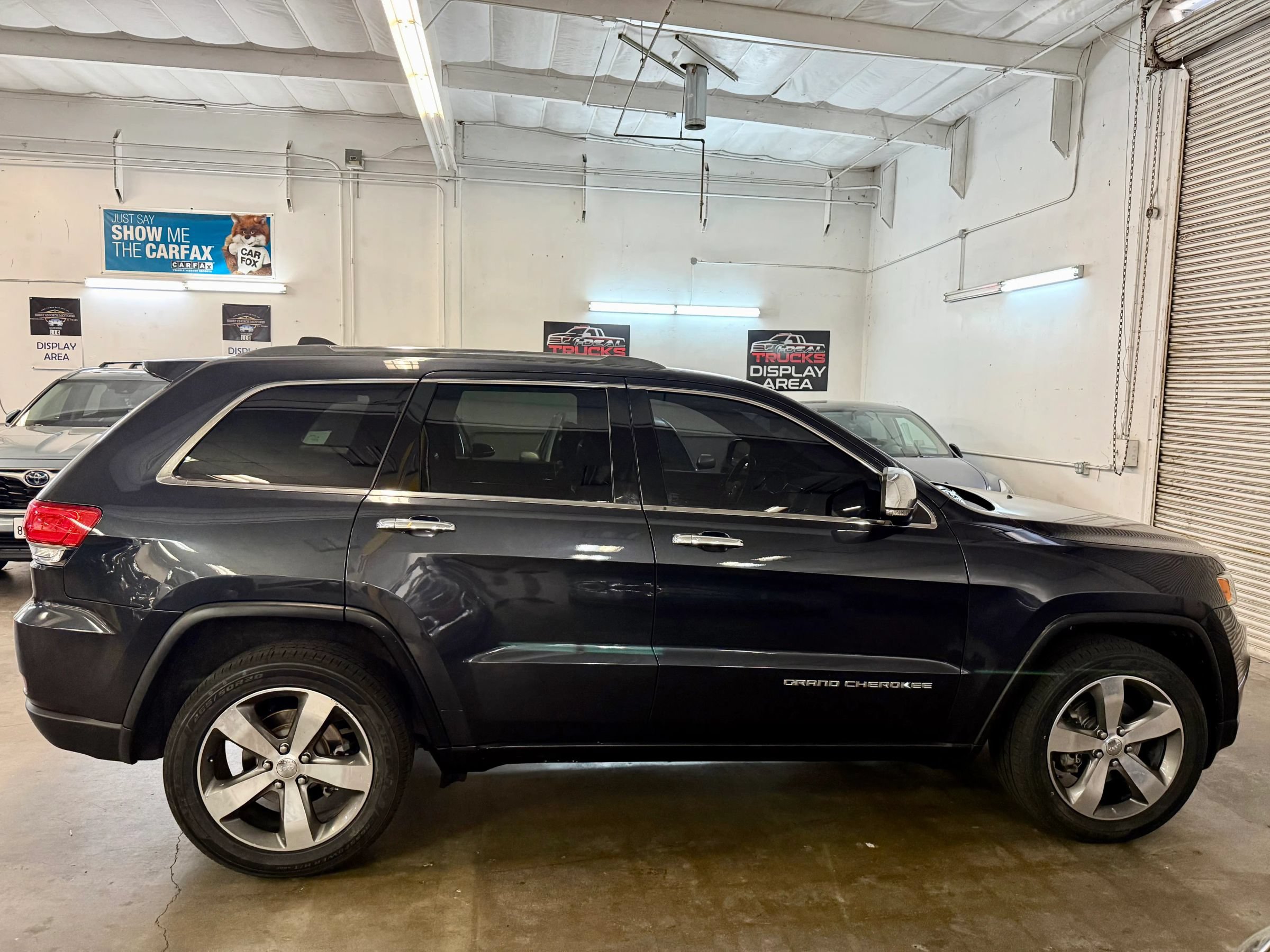 Used 2015 Jeep Grand Cherokee Limited RWD image 4