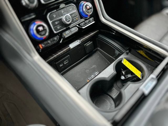 Used 2021 GMC Yukon Denali w/ Denali Premium Package image 24