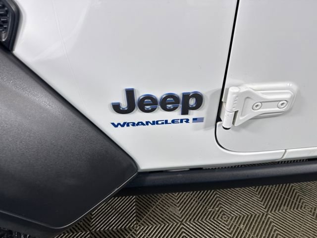 Used 2023 Jeep Wrangler Unlimited w/ Cold Weather Group image 10
