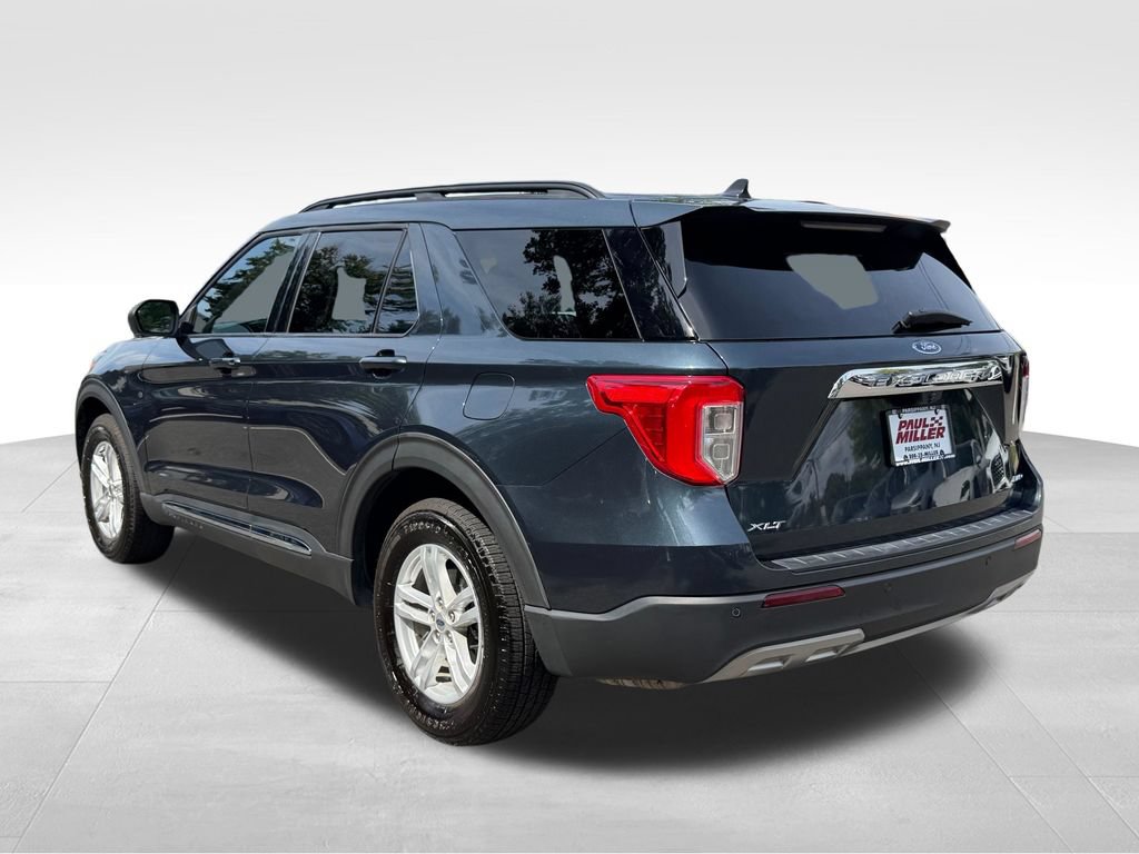 Used 2022 Ford Explorer XLT w/ Equipment Group 202A AWD/4WD image 5