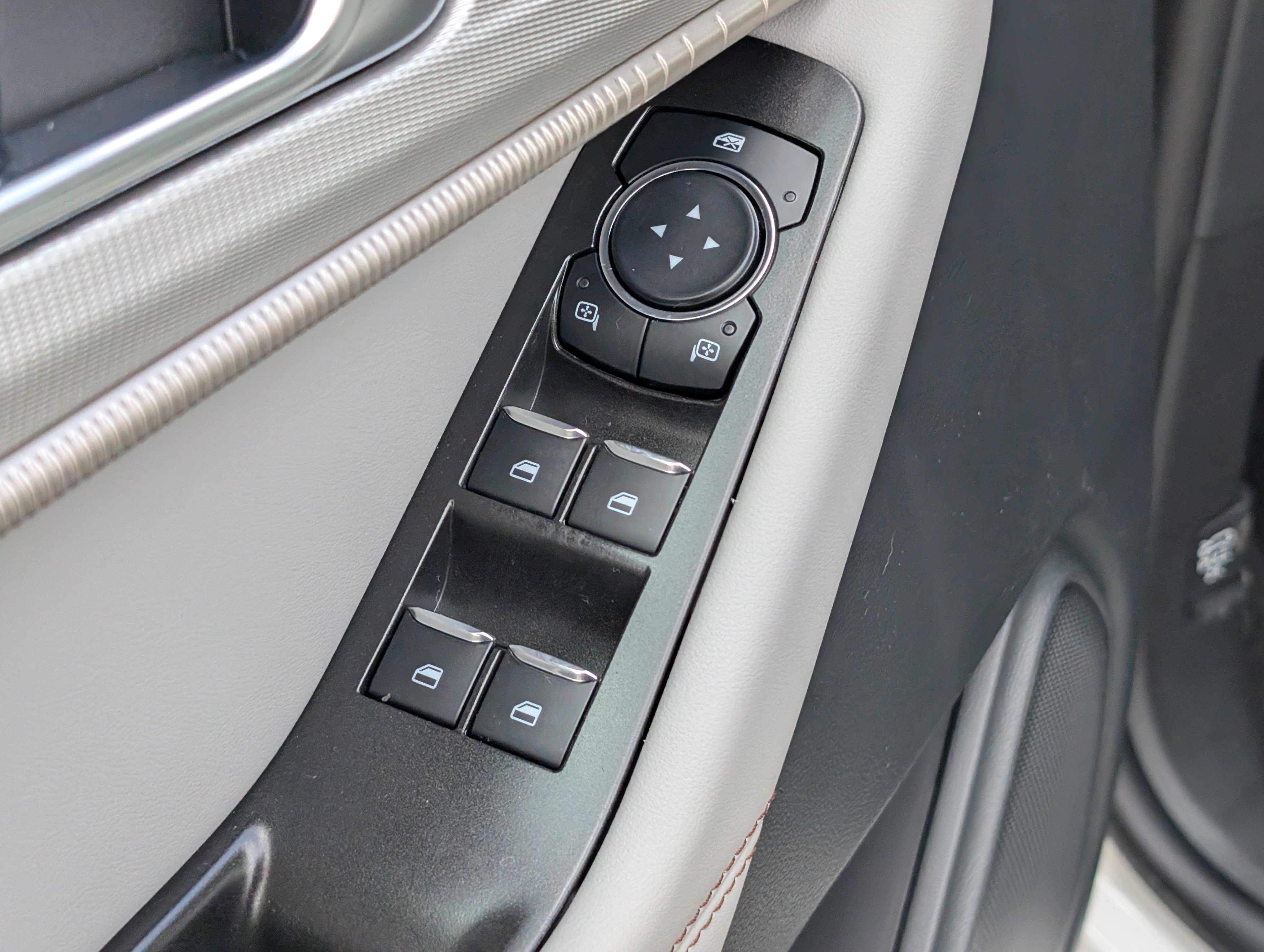 New 2026 Ford Explorer Active w/ Active Comfort Package AWD/4WD image 18