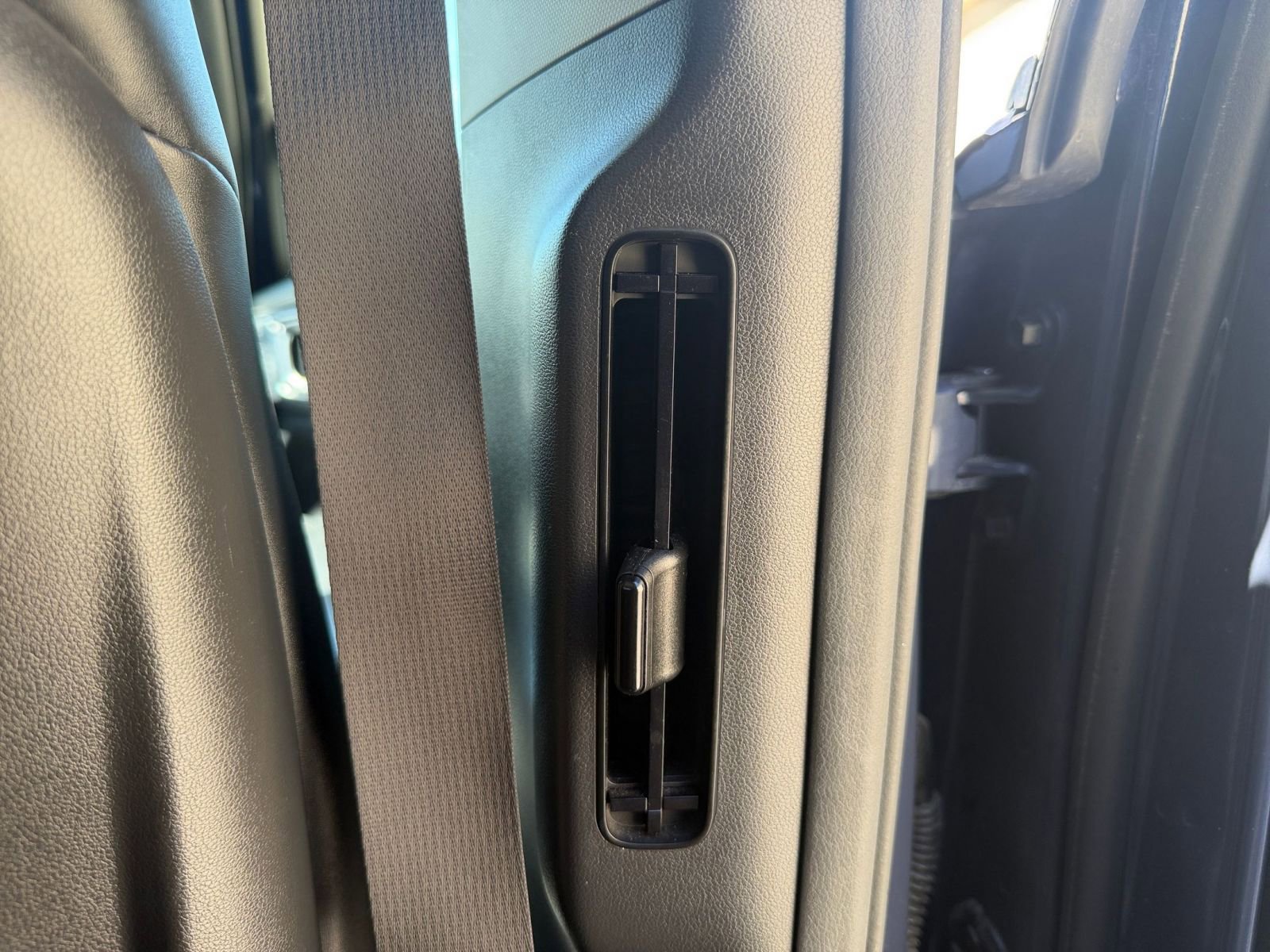 Used 2025 Hyundai Santa Fe SEL image 24