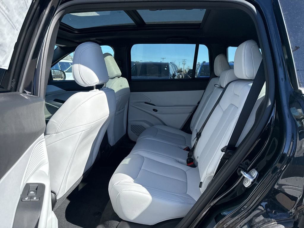 New 2026 Jeep Cherokee Limited image 24