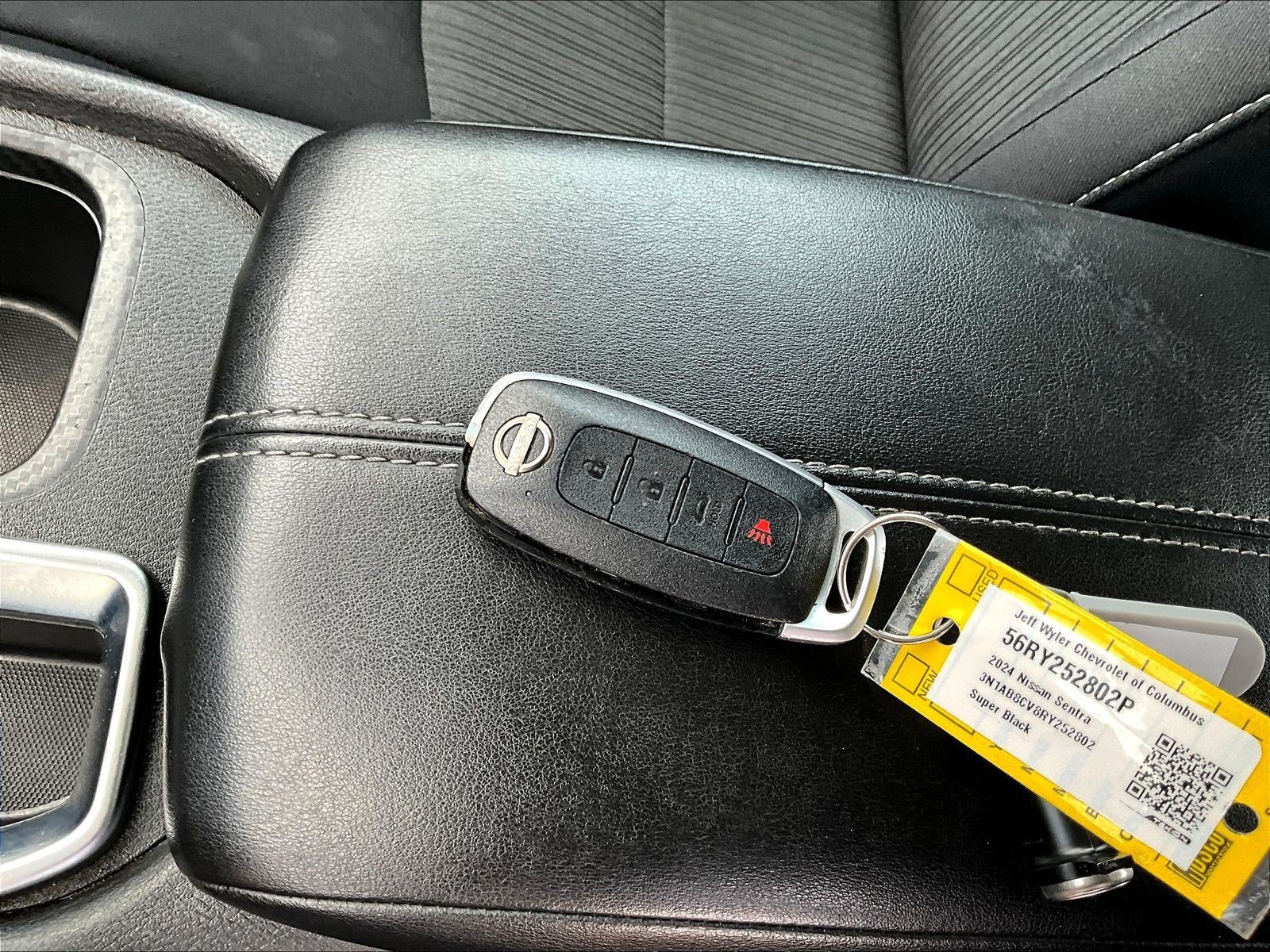 Used 2024 Nissan Sentra SV FWD image 34