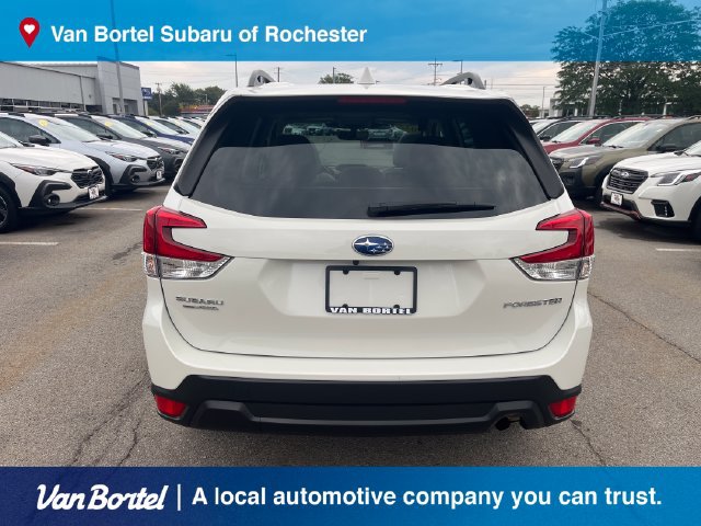 Certified 2023 Subaru Forester Premium AWD/4WD image 4