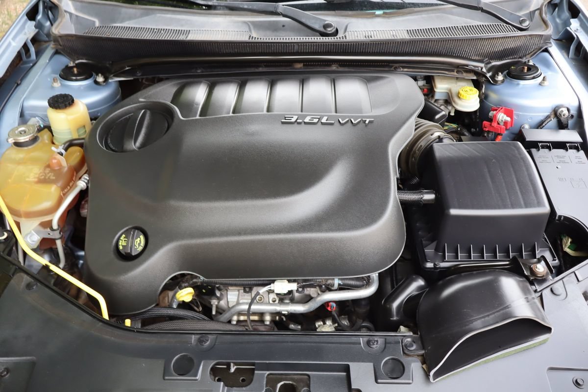 Used 2014 Chrysler 200 Limited FWD image 37