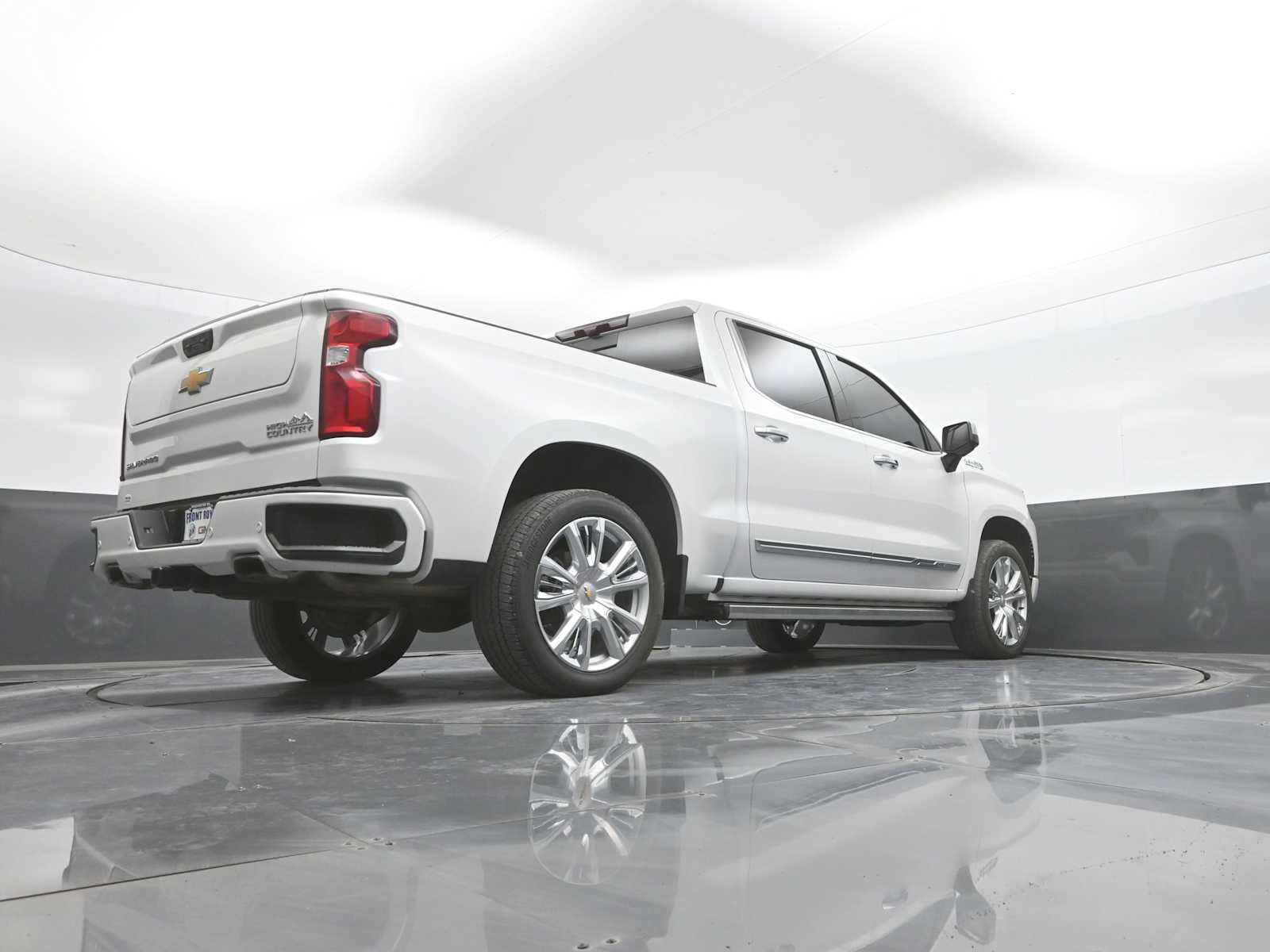 Used 2024 Chevrolet Silverado 1500 High Country w/ High Country Premium Package AWD/4WD image 47