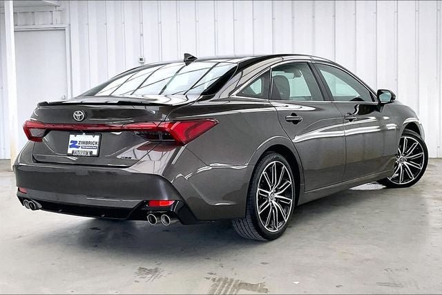 Used 2019 Toyota Avalon XSE w/ All Weather Liner Package FWD image 12