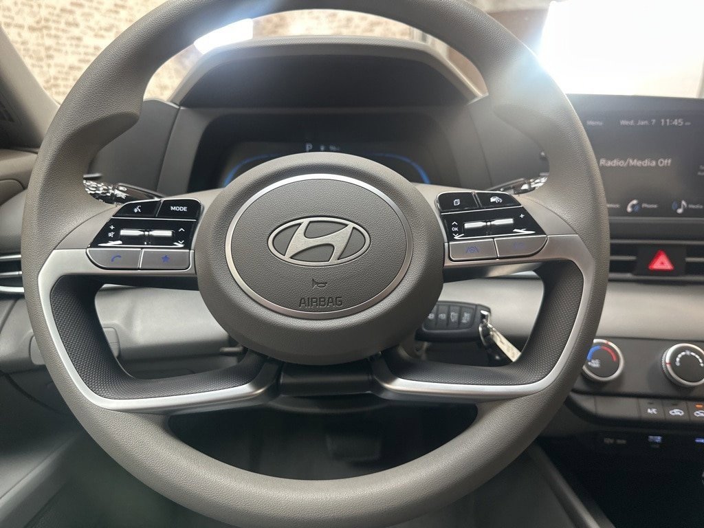 New 2026 Hyundai Elantra SE image 16