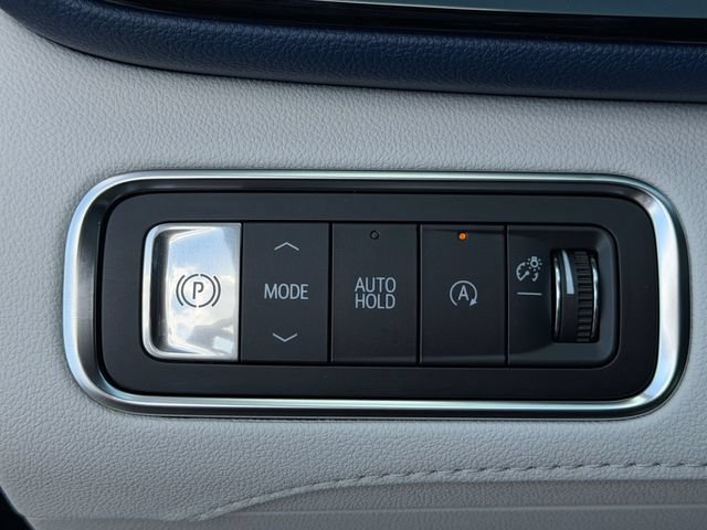 New 2026 Buick Enclave Avenir w/ Super Cruise Package FWD image 23