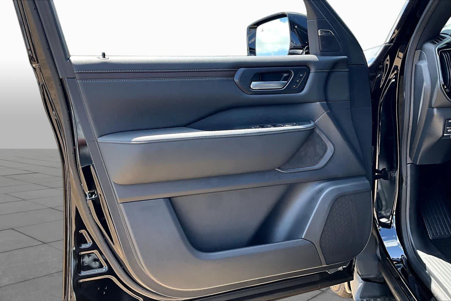 New 2026 Nissan Armada SL w/ Captain's Chari Seat Package AWD/4WD image 16