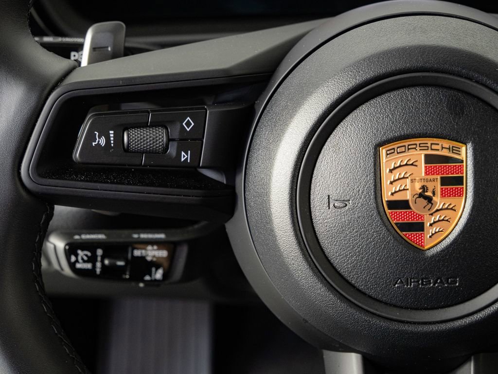 Certified 2026 Porsche Cayenne AWD/4WD image 10