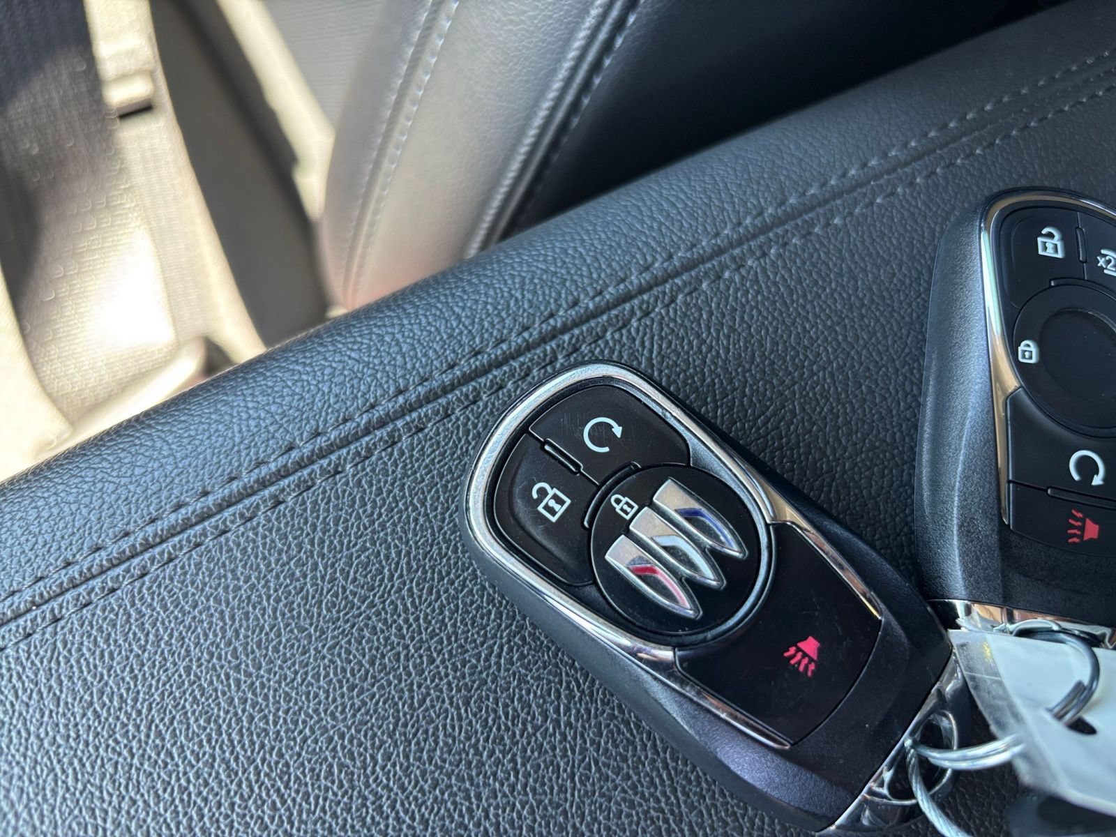 Used 2025 Buick Encore GX Preferred AWD/4WD image 22