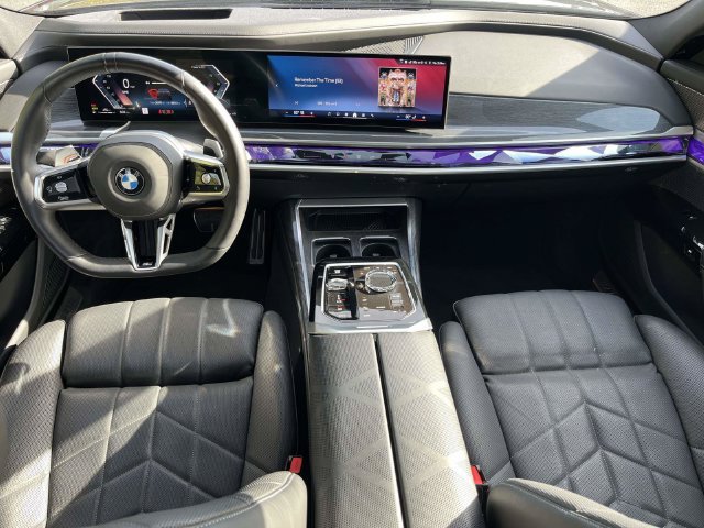 Used 2026 BMW 740i RWD image 13