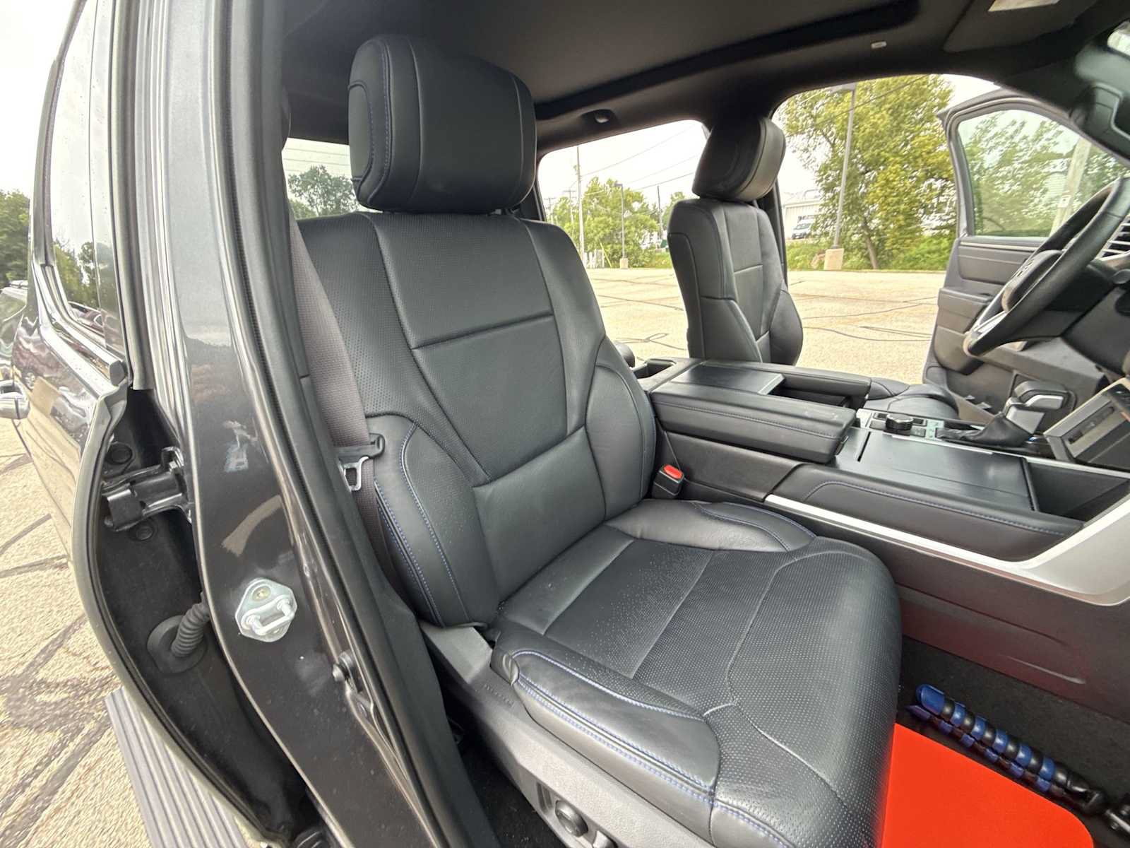 Used 2024 Toyota Tundra Platinum AWD/4WD image 26