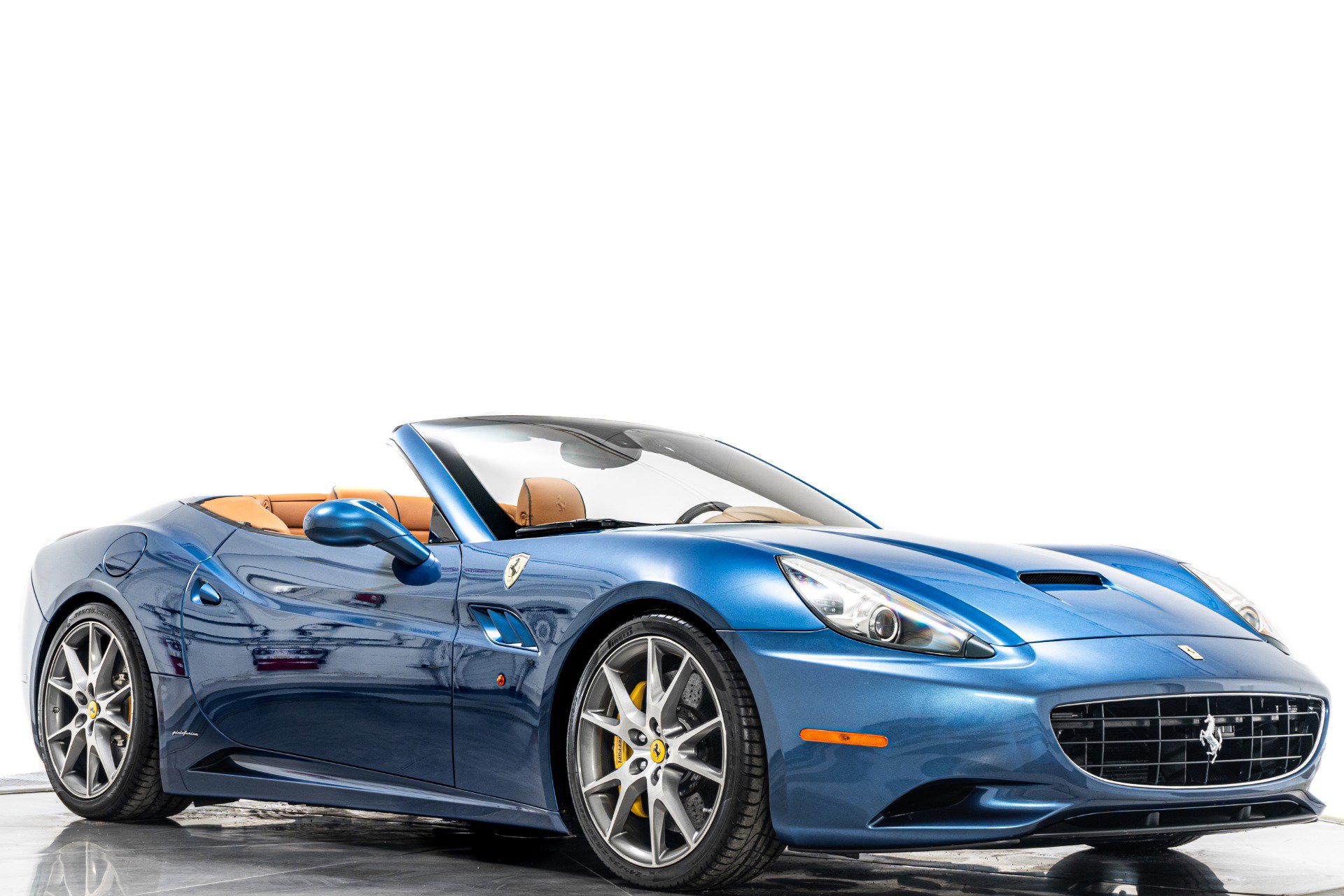 Used 2010 Ferrari California image 33