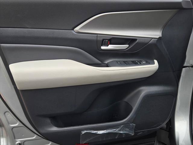 Certified 2026 Toyota Grand Highlander FWD image 9